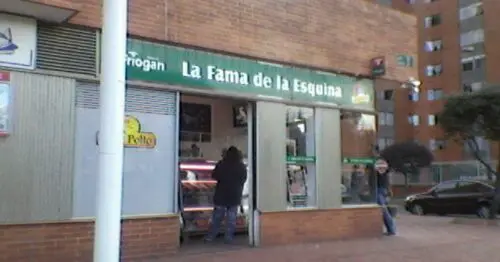 LA FAMA DE LA ESQUINA LA FAMA DE LA ESQUINA